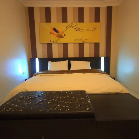 Sahra Kozyatagi * Istanbul